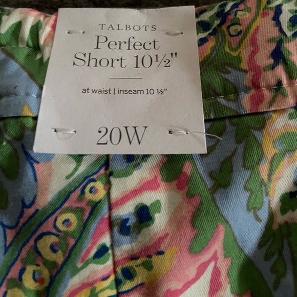 Talbots Perfect Shorts, colorful floral/paisley, size 20W, inseam 10.5”, NWT